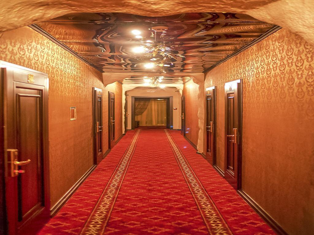 Hotel Kilikiya Uzjhorod Exteriör bild