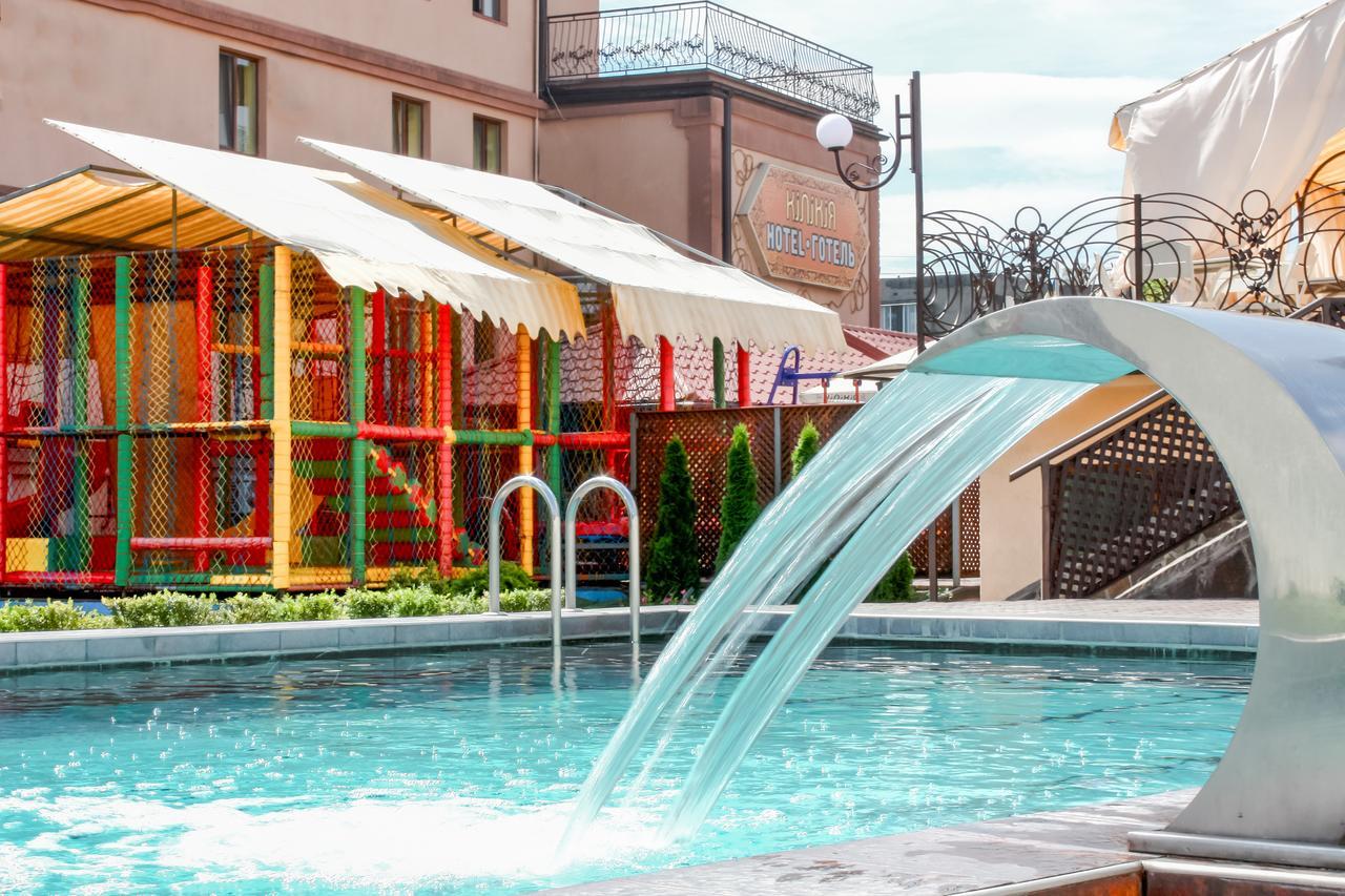 Hotel Kilikiya Uzjhorod Exteriör bild