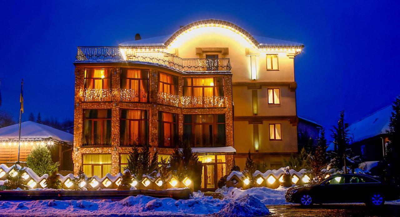 Hotel Kilikiya Uzjhorod Exteriör bild